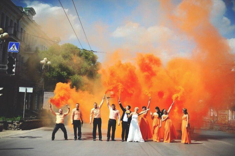 Оранжевый цветной дым smoke fountain на свадьбе