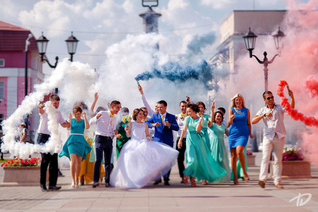 Фотограф Дмитрий Трифонов - свадебная фотосессия с цветным дымом